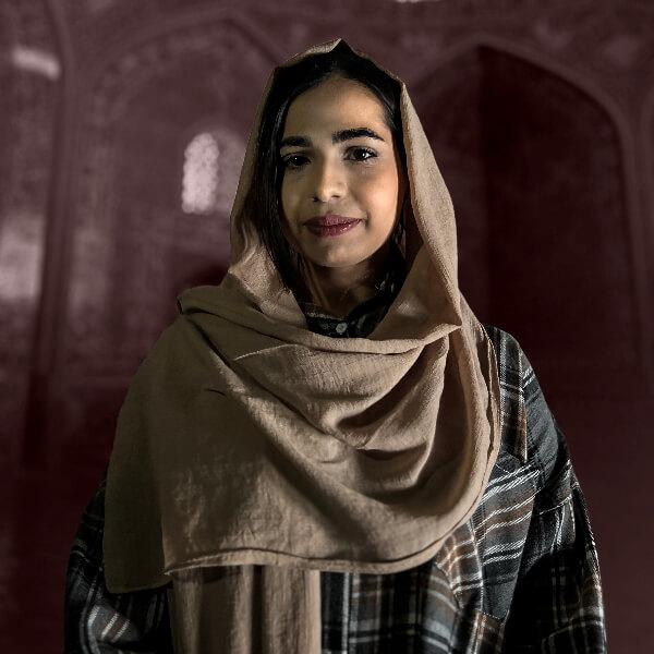 مهسا راستی دستیار صحنه
متولد ۱۳۸۰ دانشجو عکاسی